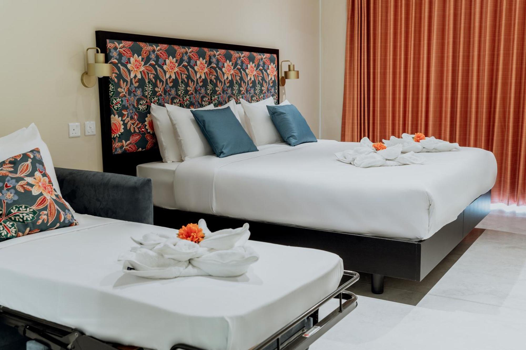 King Charles Hotel Валета Екстериор снимка