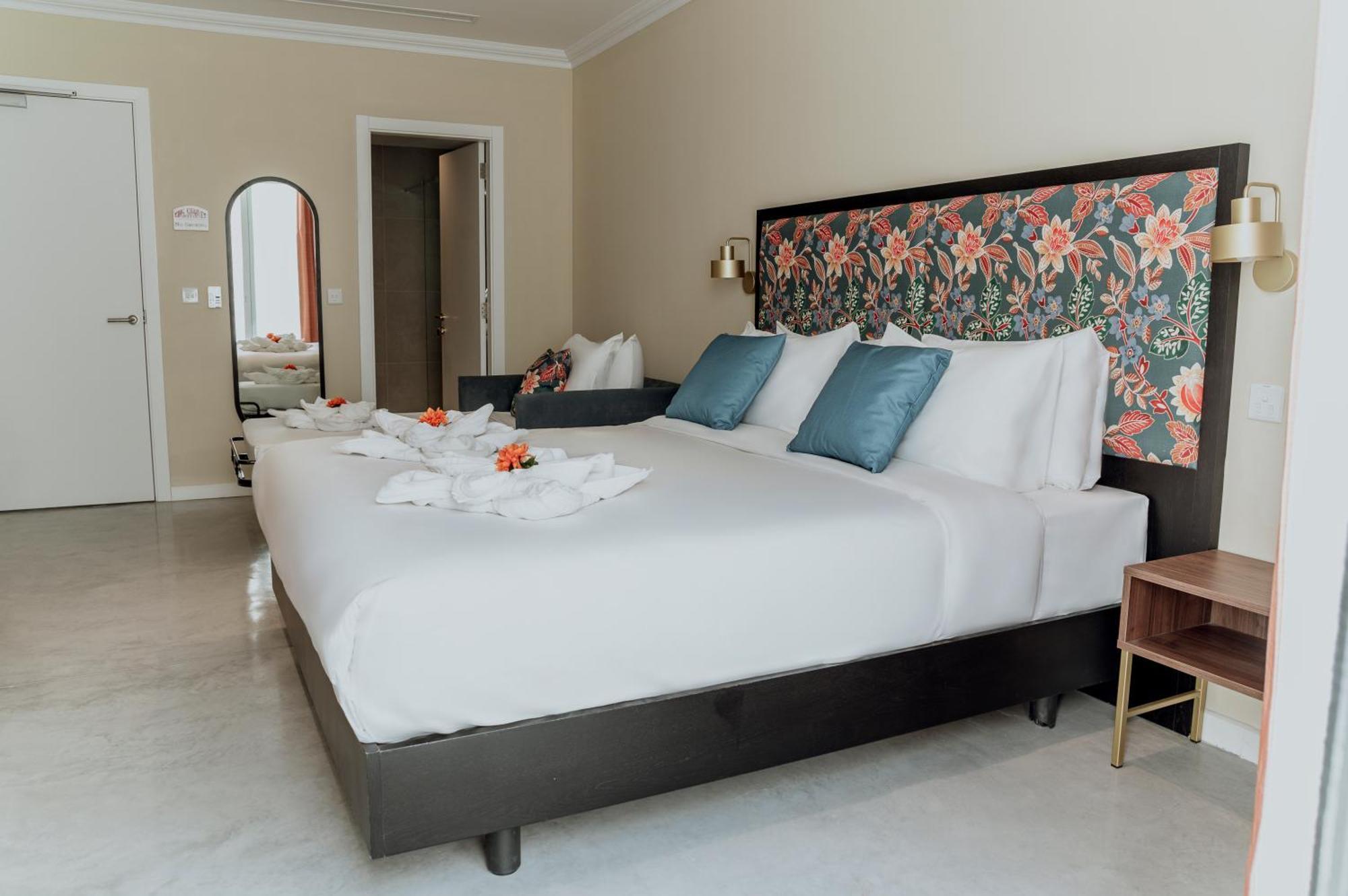 King Charles Hotel Валета Екстериор снимка