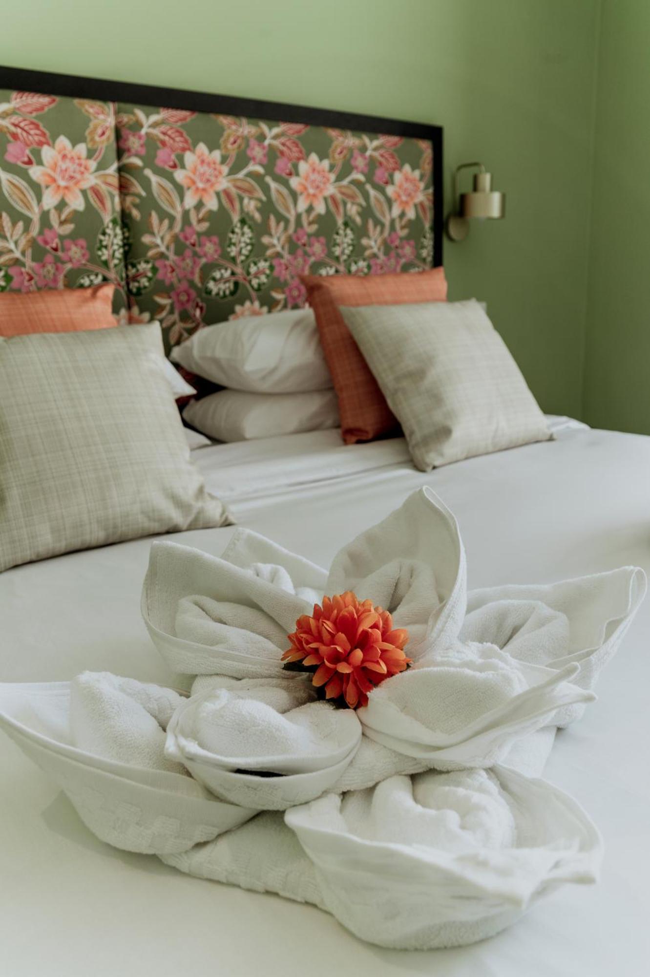 King Charles Hotel Валета Екстериор снимка