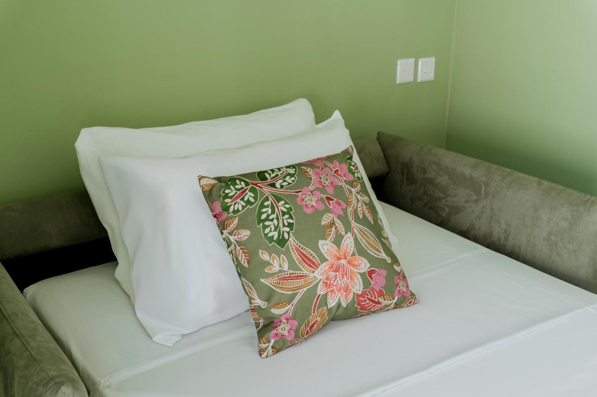 King Charles Hotel Валета Екстериор снимка