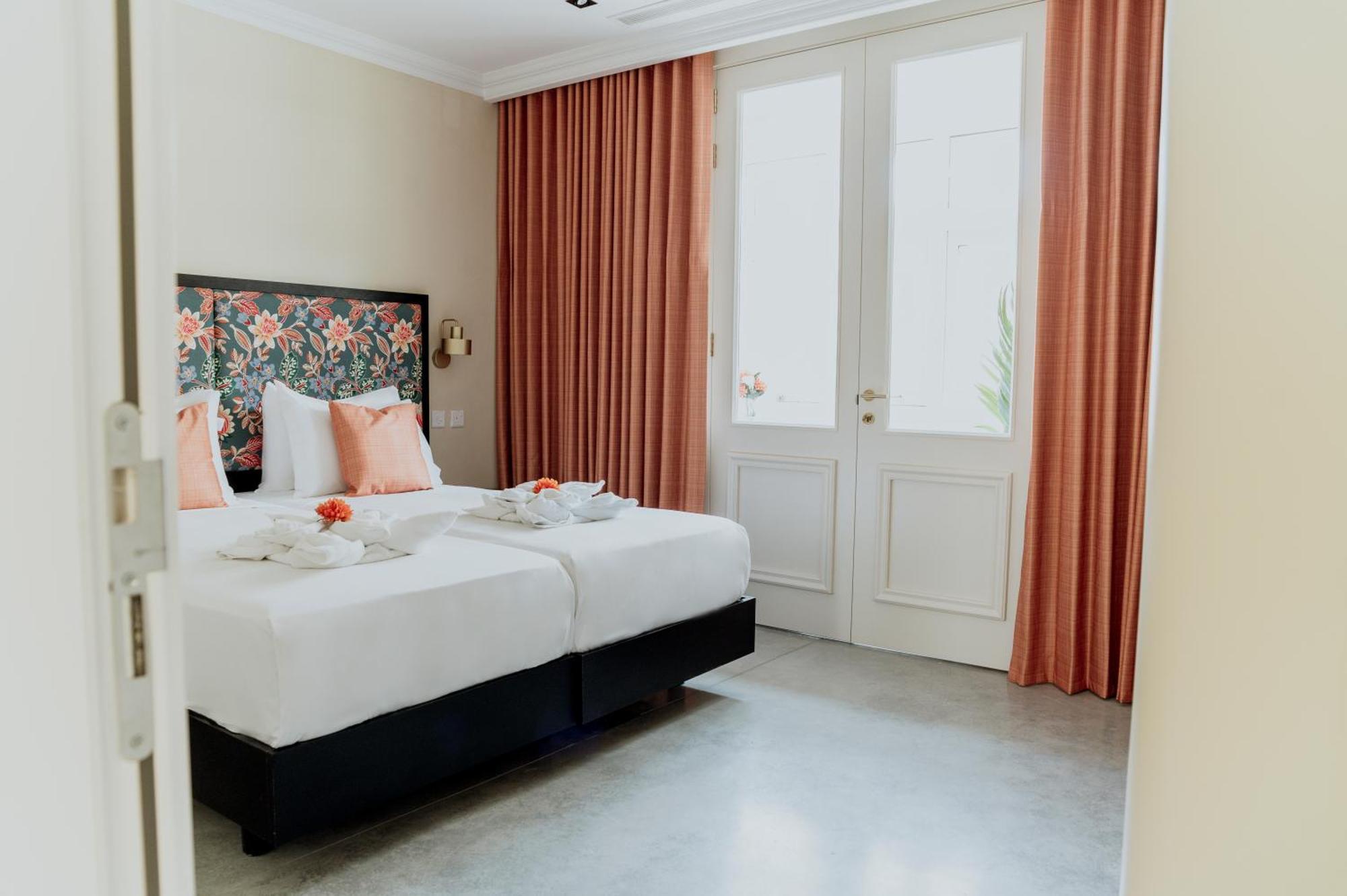King Charles Hotel Валета Екстериор снимка