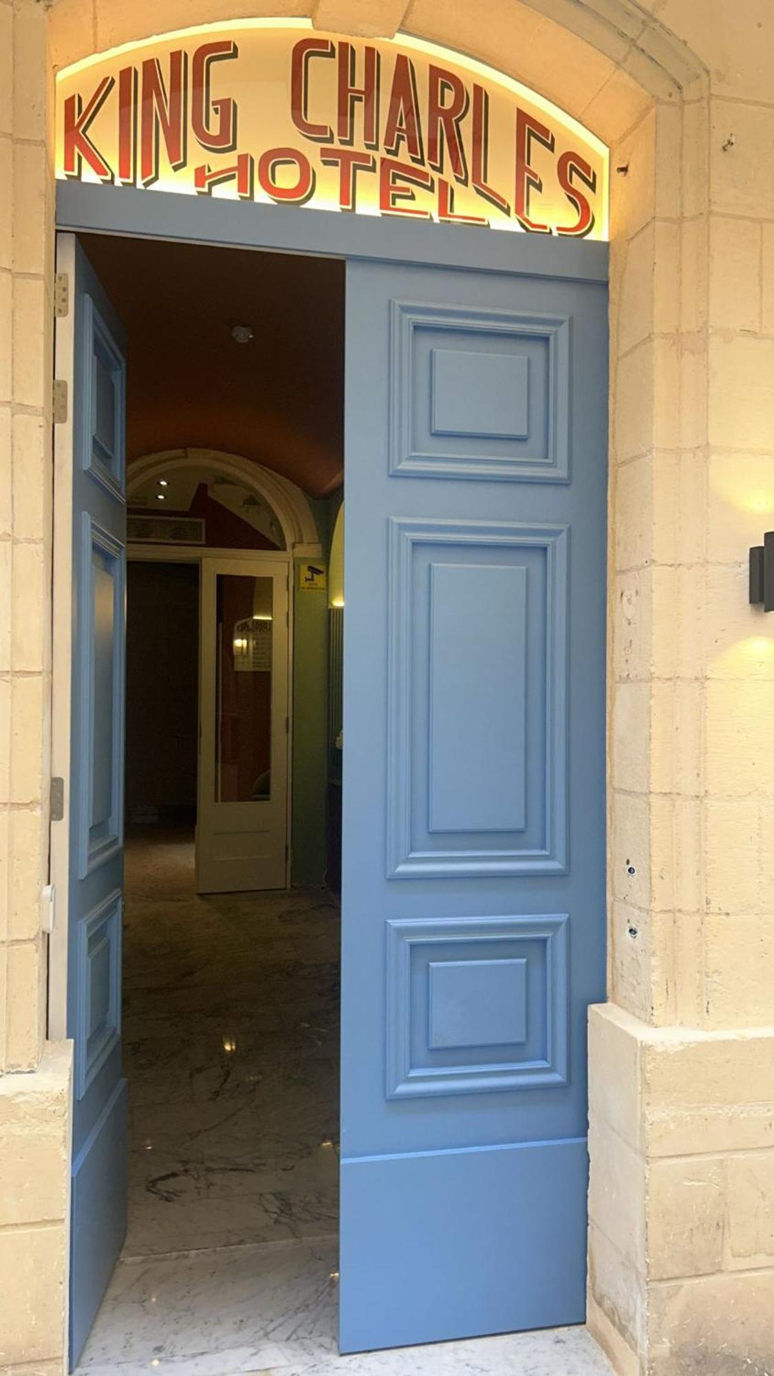 King Charles Hotel Валета Екстериор снимка